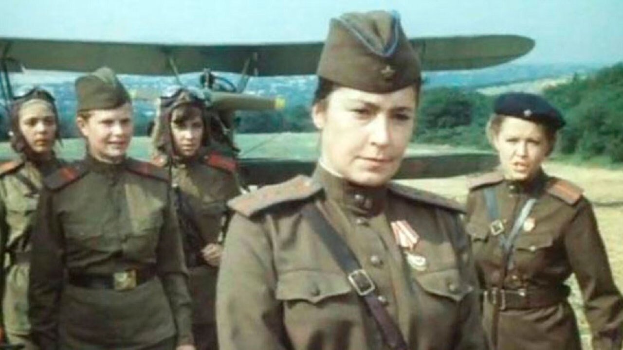 В небе «ночные ведьмы»|В небе «ночные ведьмы»