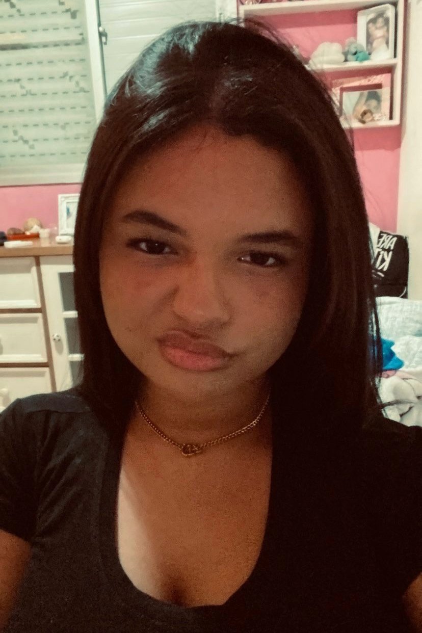 بازیگر Ana Julia de Freitas Jurado  