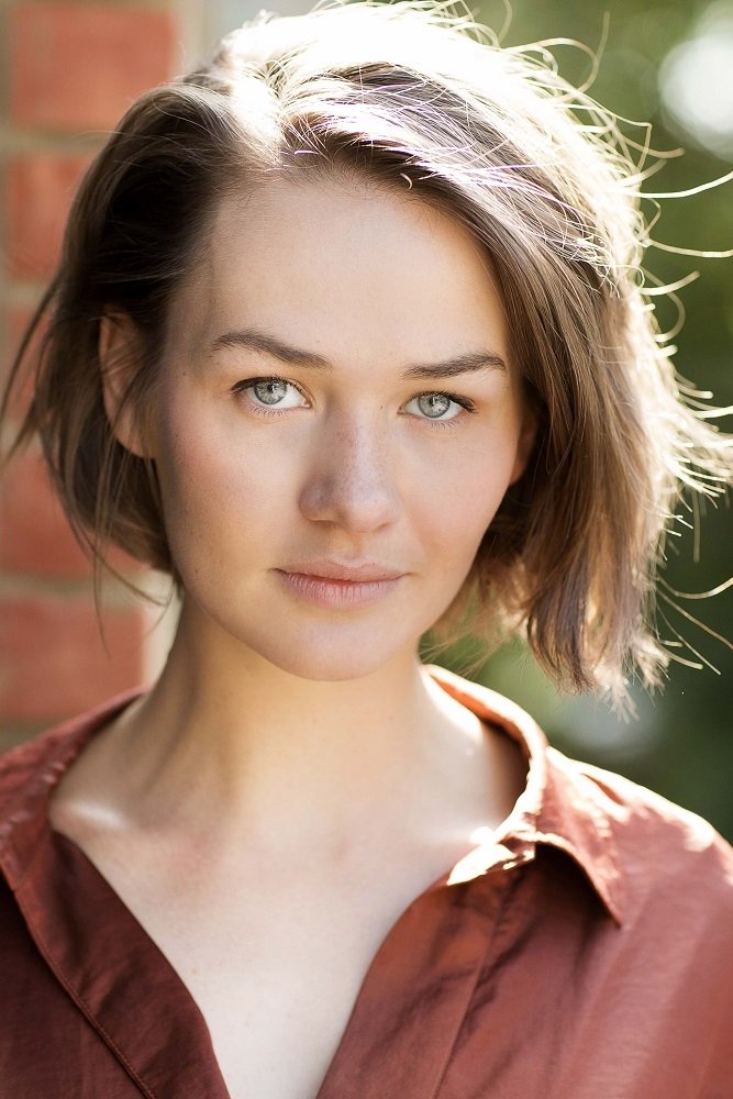 بازیگر Lili Miller  