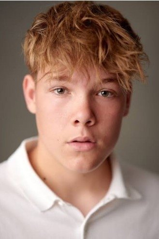 بازیگر Riley Burgin  