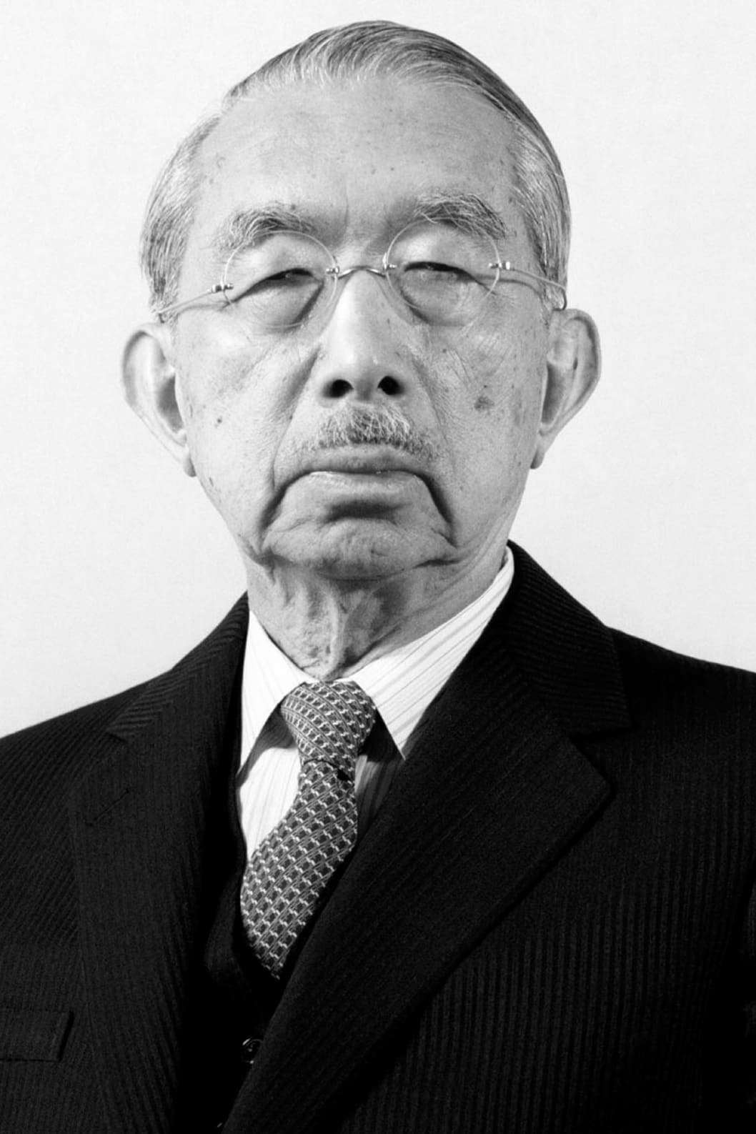 بازیگر Emperor Hirohito of Japan  