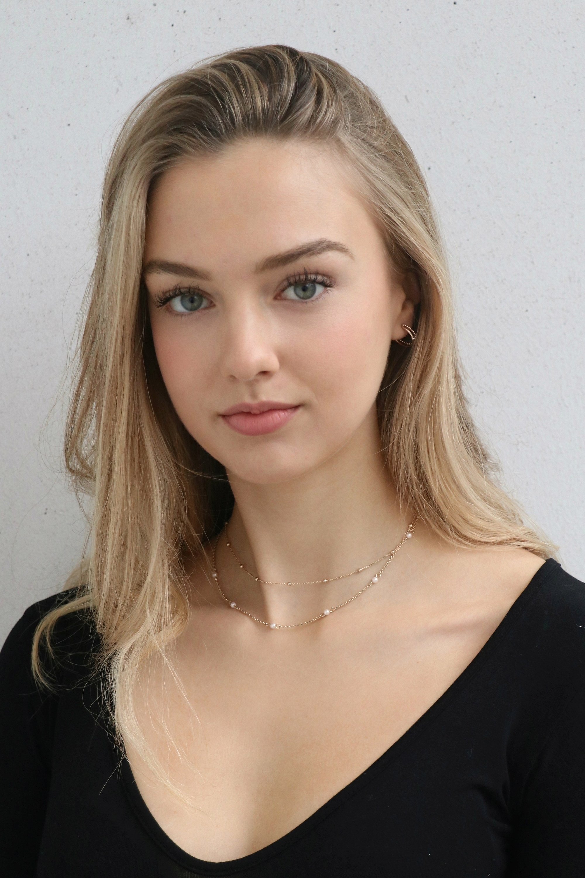 بازیگر Lilly Krug  
