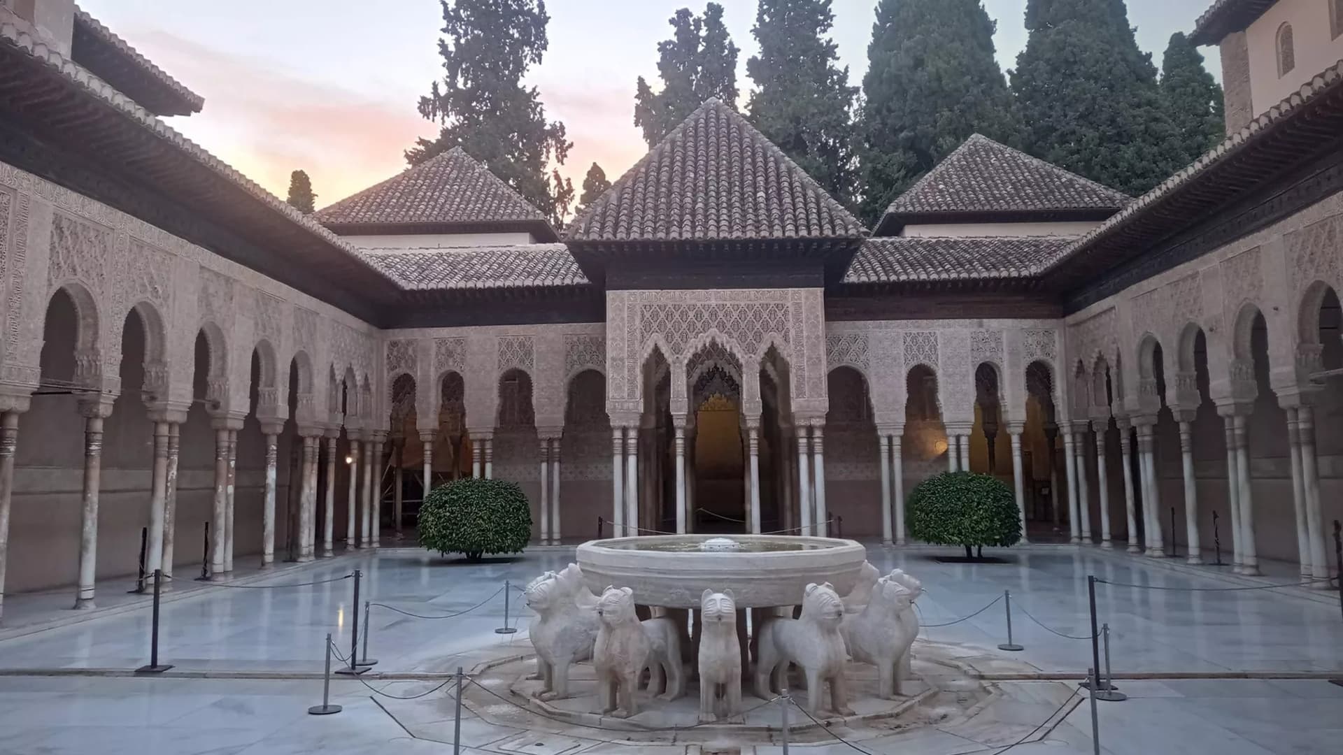 Alhambra, le trésor du dernier sultanat d'Espagne|Alhambra, le trésor du dernier sultanat d'Espagne