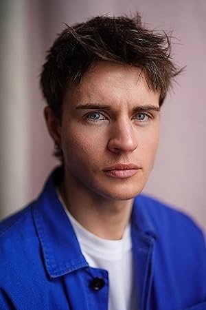 بازیگر Connor Finch  