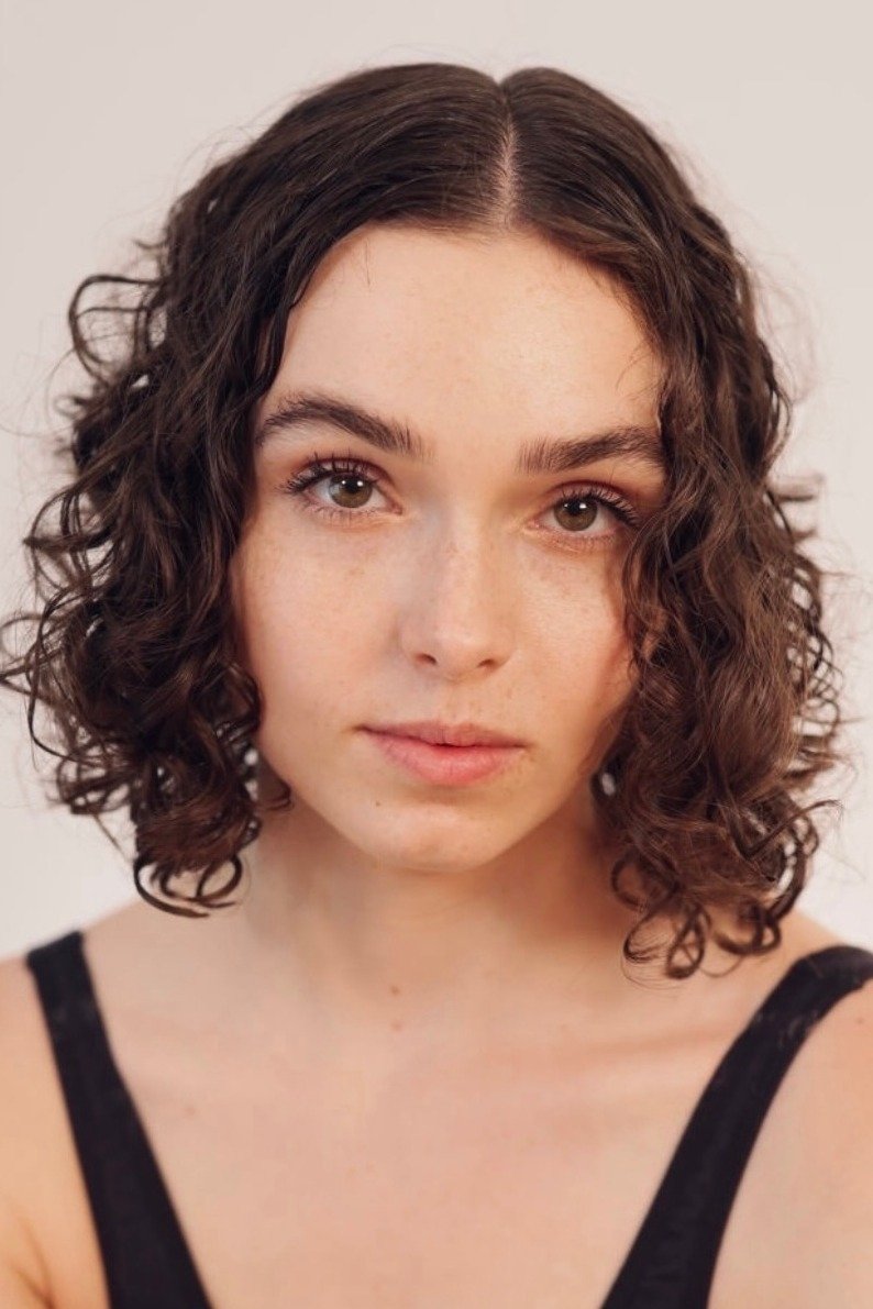 بازیگر Emily John  