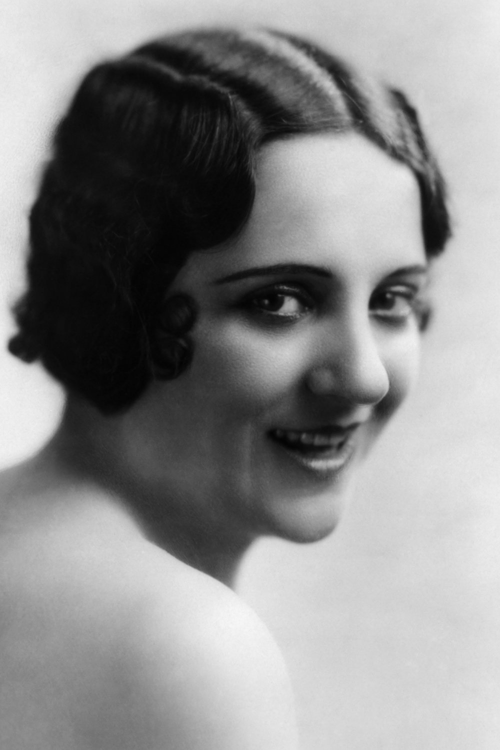 بازیگر Dolores Cassinelli  