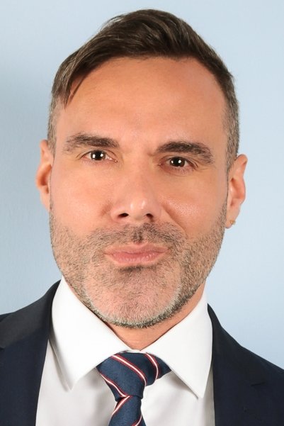 بازیگر Manuel Skye  