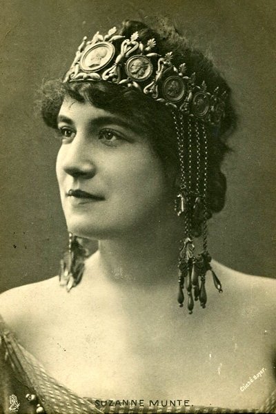 بازیگر Suzanne Munte  