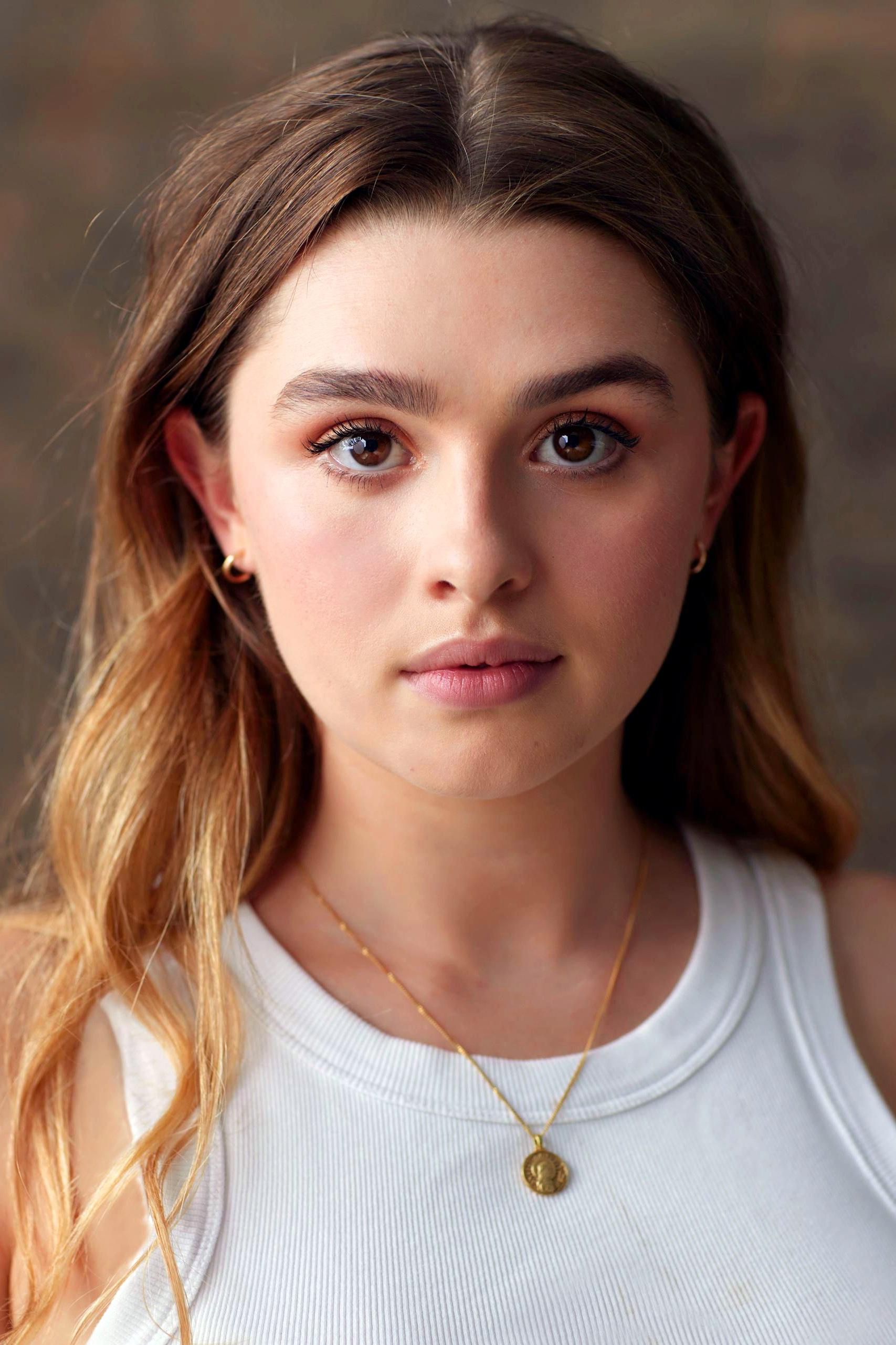 بازیگر Antonia Robinson  