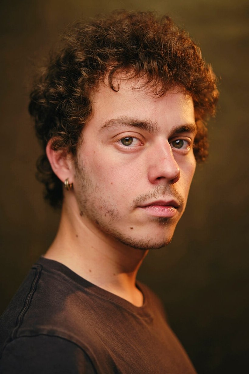 بازیگر Gustavo Caldeira  