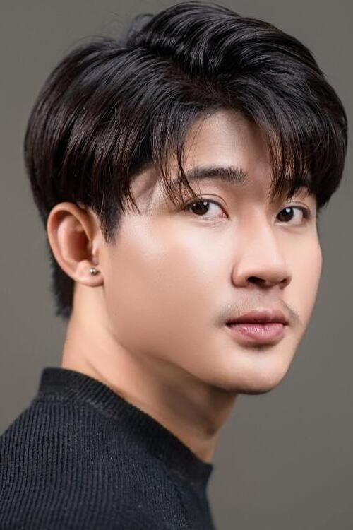 بازیگر Hengly Kim  