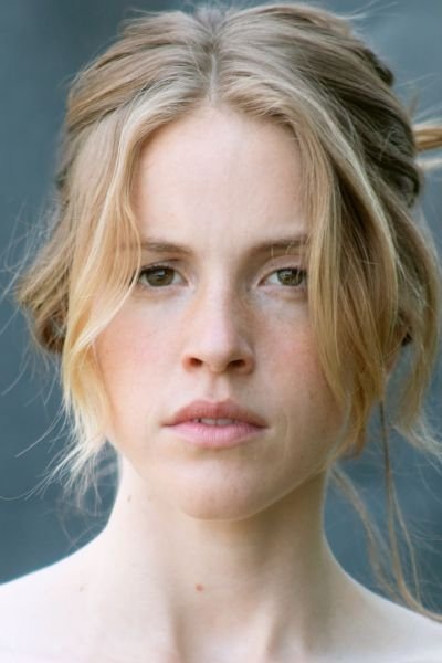بازیگر Paula Kalenberg  