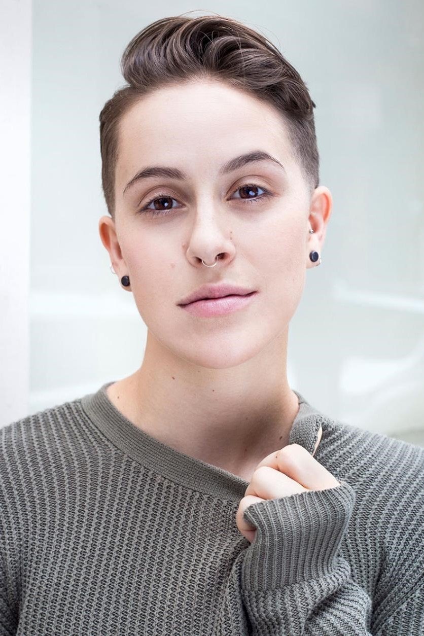 بازیگر iris menas  