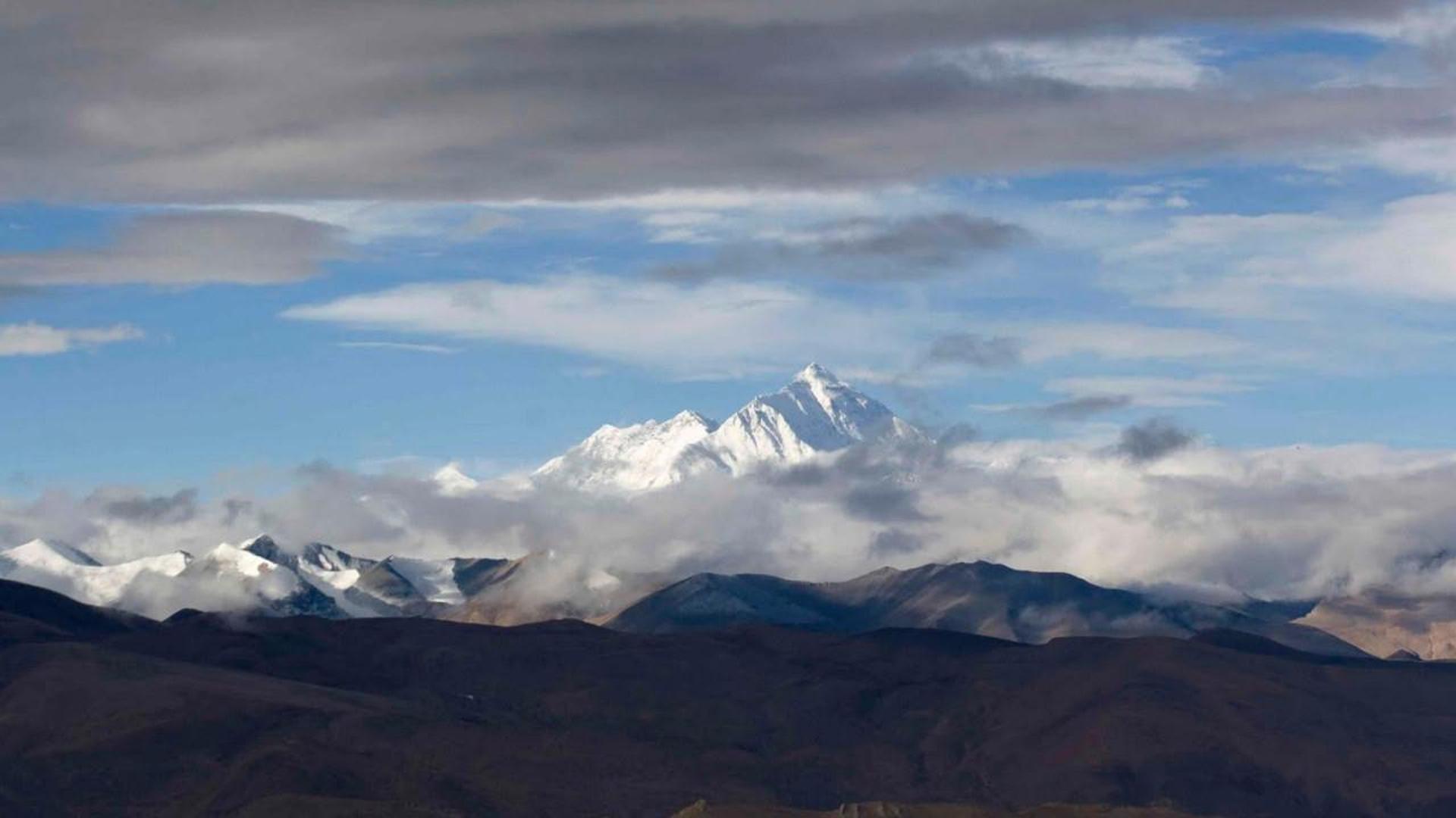 Into Thin Air: Death on Everest|Into Thin Air: Death on Everest