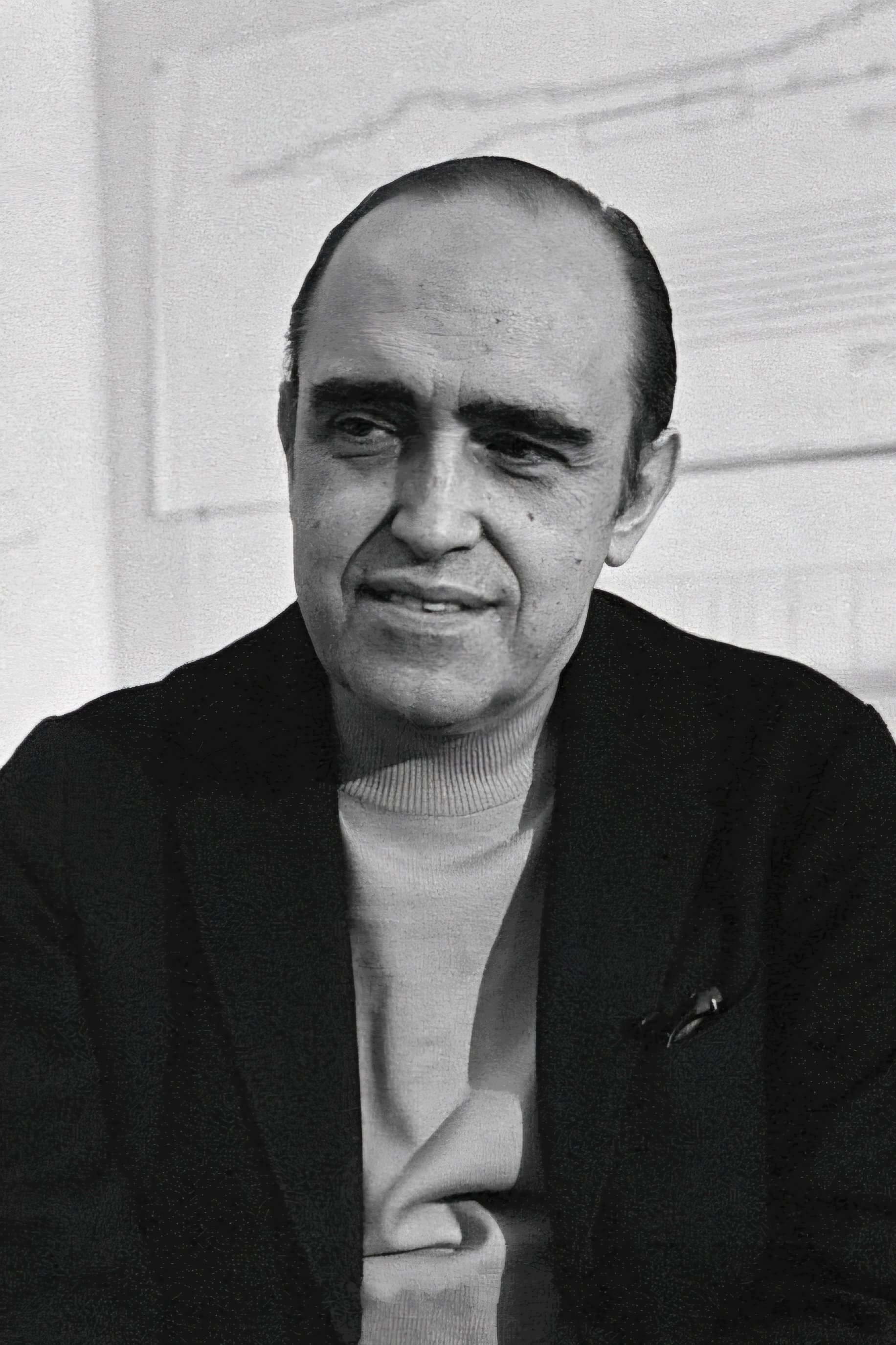 بازیگر Oscar Niemeyer  