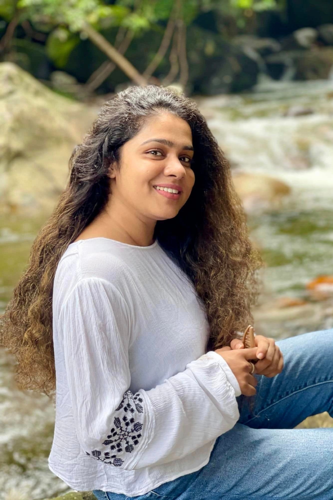 بازیگر Sinethi Akila  