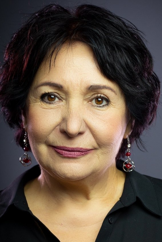 بازیگر İnci Şen  