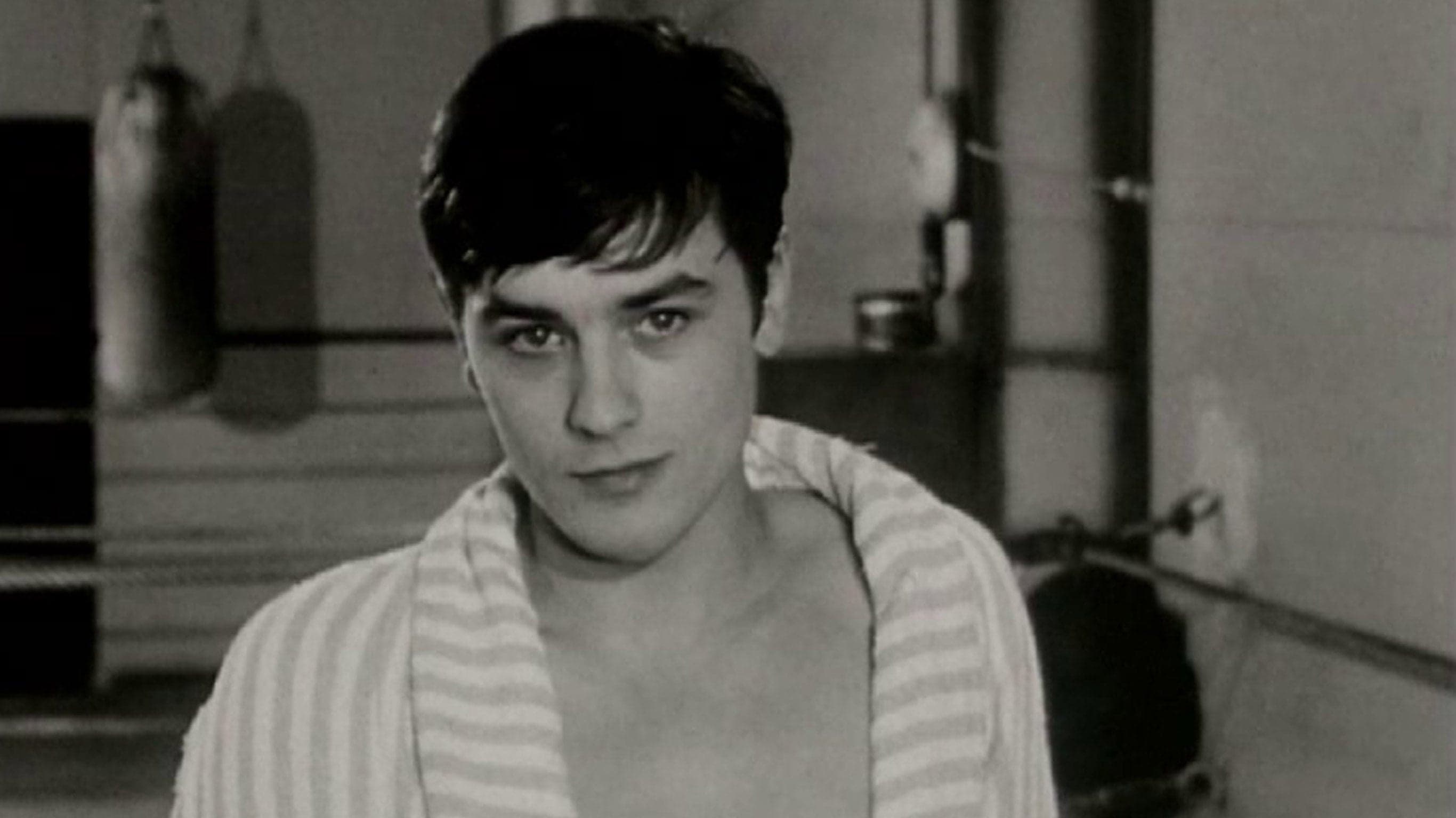 Alain Delon, la beauté du diable et les femmes...|Alain Delon, la beauté du diable et les femmes...