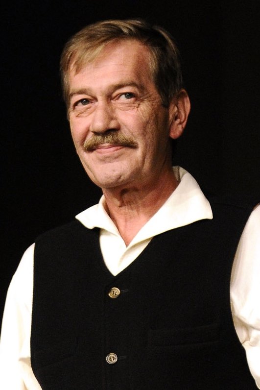 بازیگر Ferhan Şensoy  