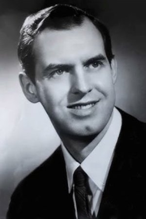 بازیگر John Macurdy  