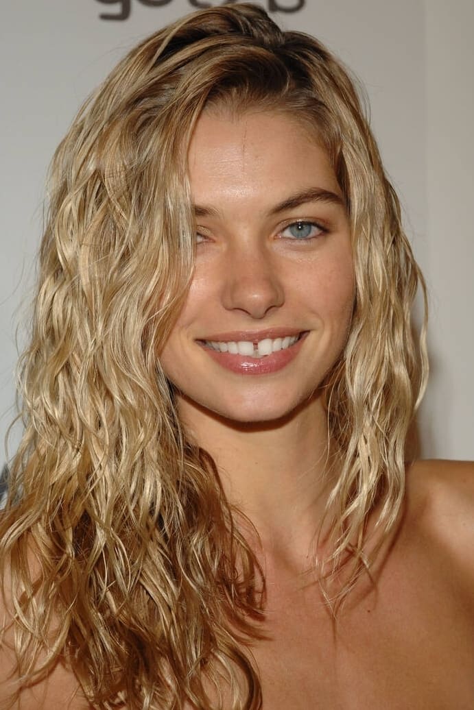 بازیگر Jessica Hart  