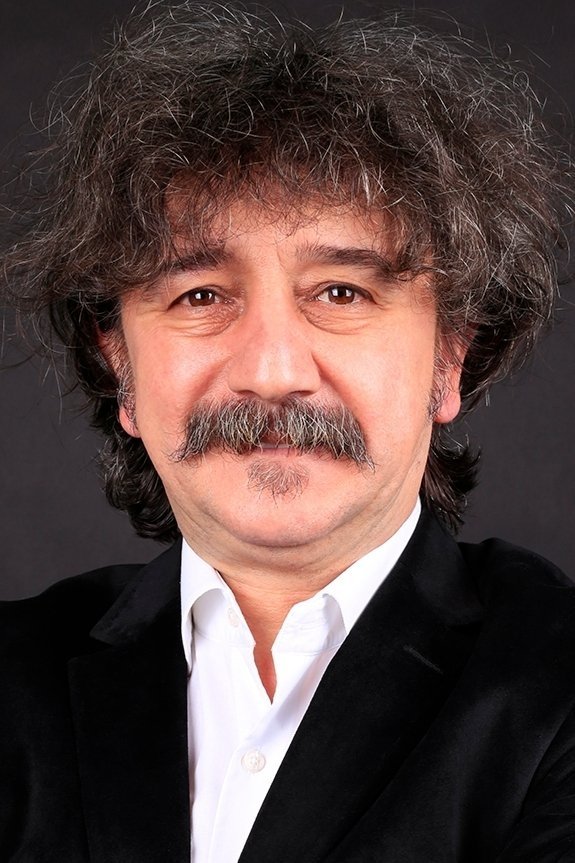 بازیگر Süleyman Atanısev  