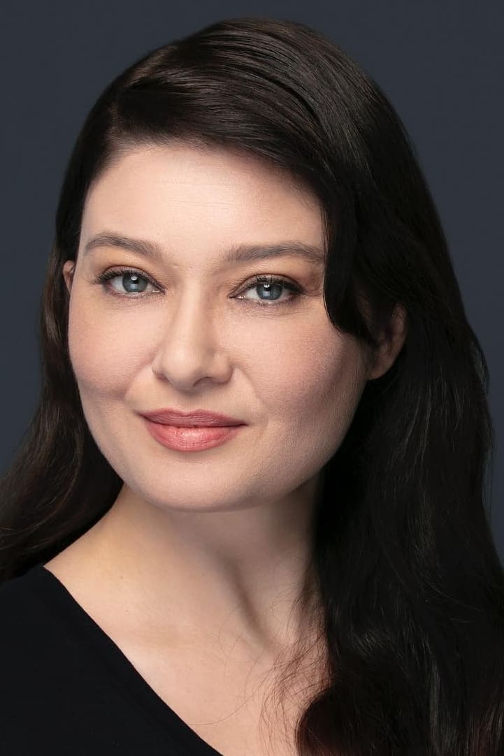 بازیگر Nurgül Yeşilçay  