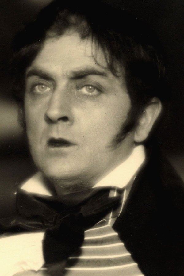 بازیگر Jacques Guilhène  