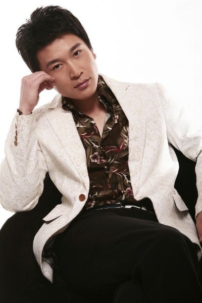 بازیگر Huang Wei  