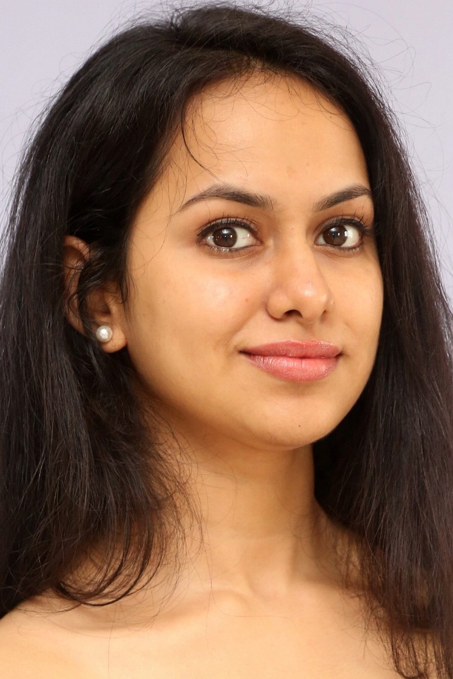 بازیگر Pallavi Dora  
