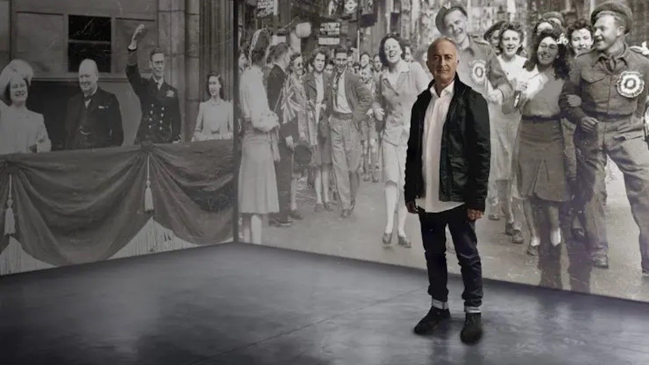 Tony Robinson's VE Day Minute by Minute|Tony Robinson's VE Day Minute by Minute