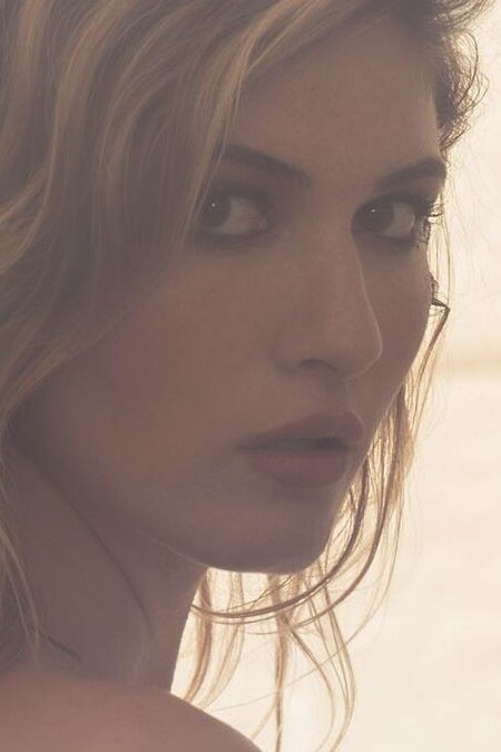 بازیگر Shauna Sexton  