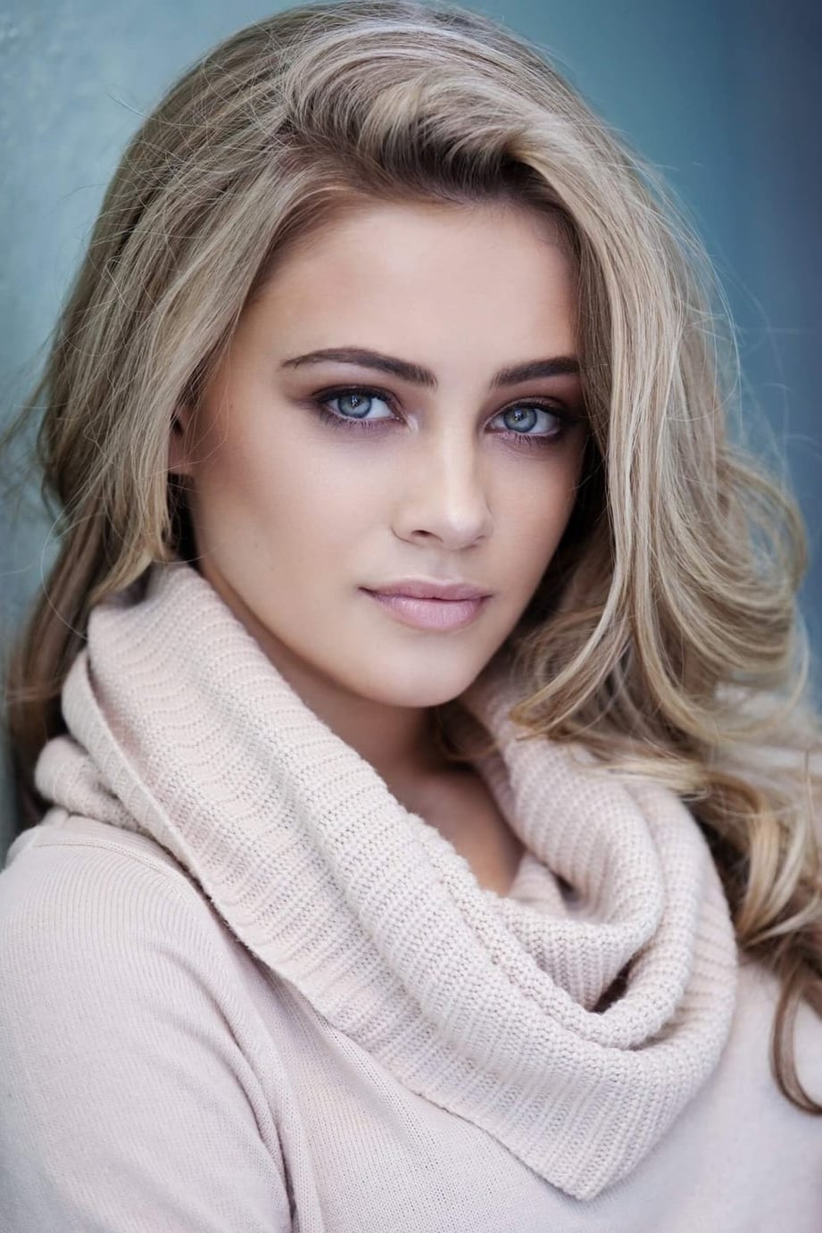 بازیگر Josephine Langford  