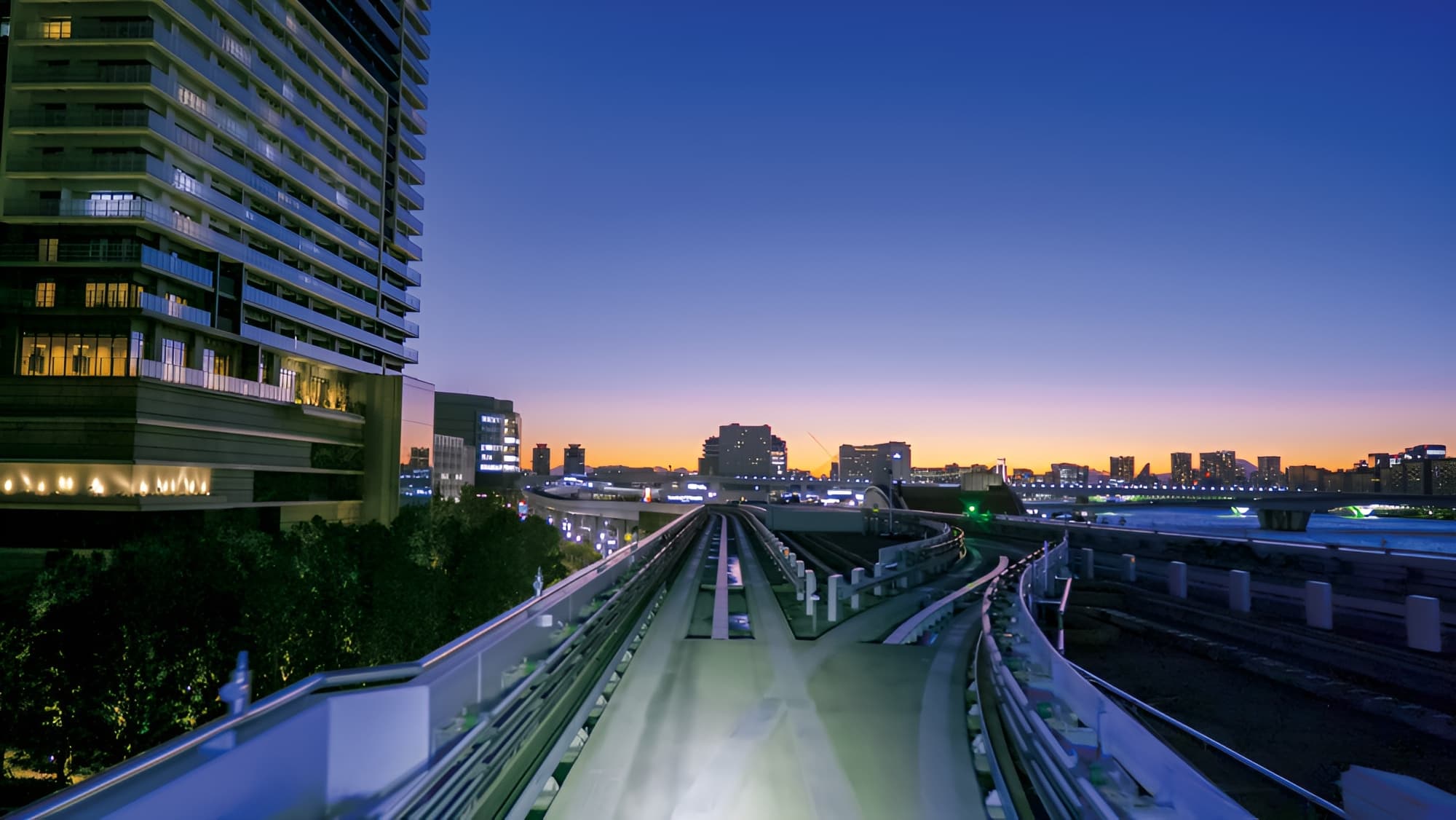 Train Night View 夜のゆりかもめ 新橋～豊洲 全線往復|Train Night View 夜のゆりかもめ 新橋～豊洲 全線往復