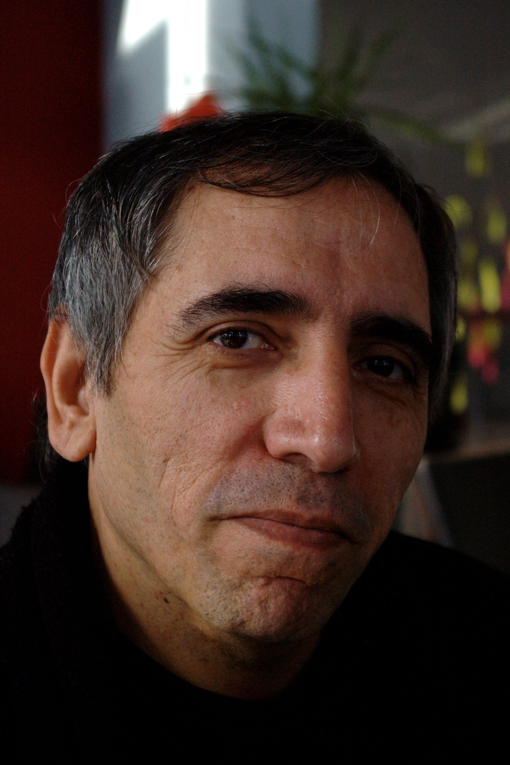 بازیگر Mohsen Makhmalbaf  