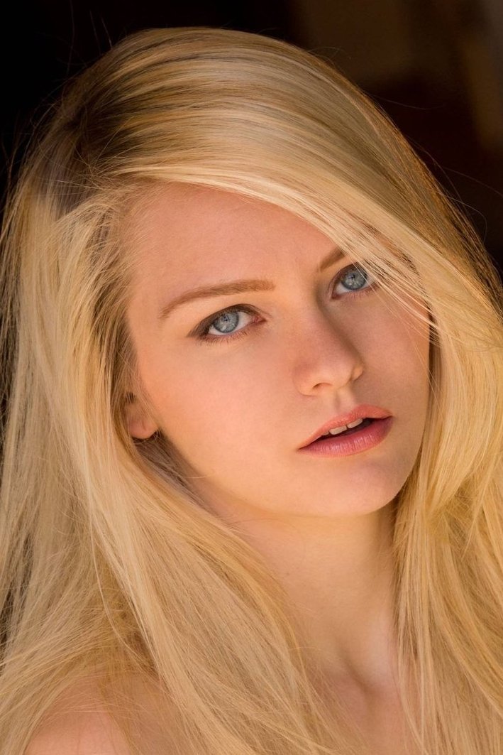 بازیگر Alli Rae  