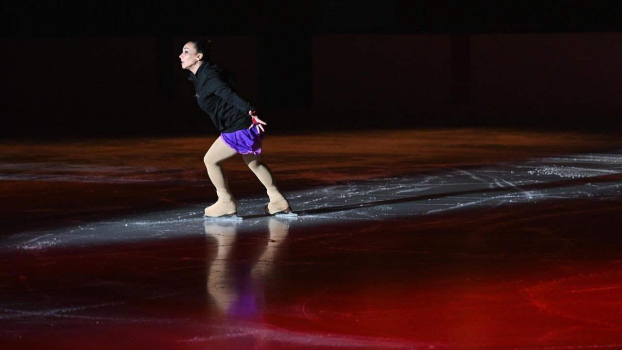 Un si long silence : une patineuse brise l'omerta|Un si long silence : une patineuse brise l'omerta