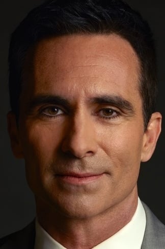 بازیگر Nestor Carbonell  