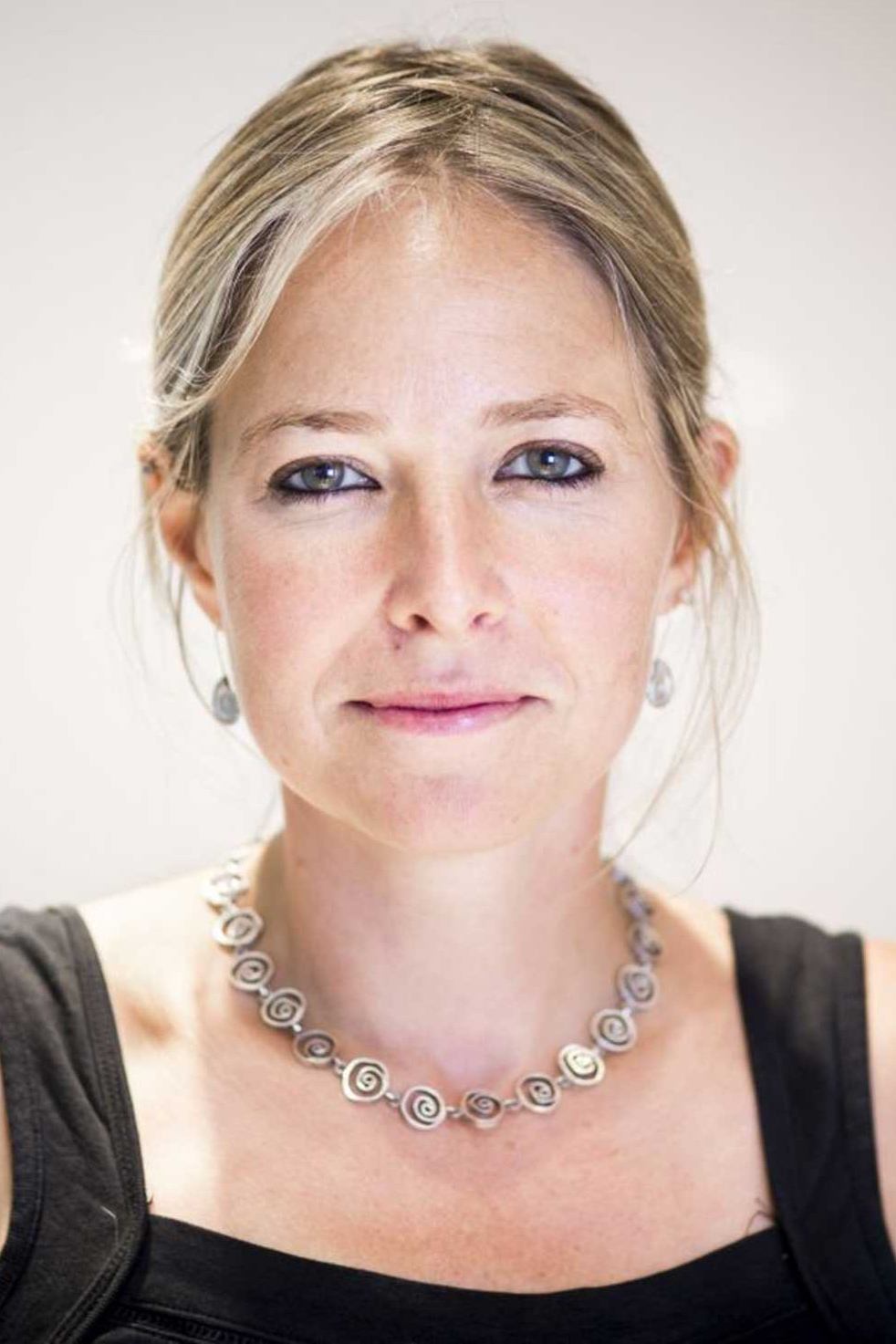 بازیگر Alice Roberts  