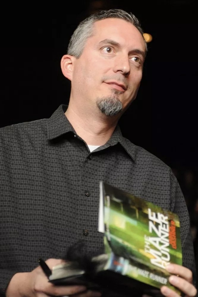 بازیگر James Dashner  