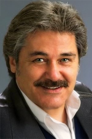 بازیگر Tuğrul Meteer  