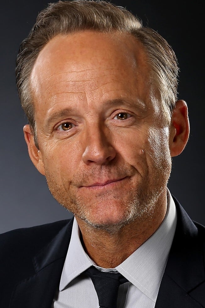 بازیگر John Benjamin Hickey  