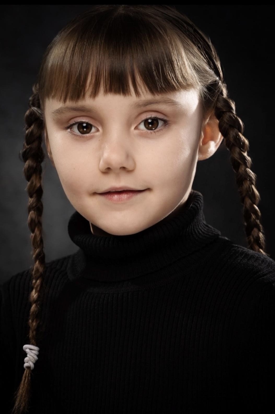 بازیگر Lucie Makayla Ellis  