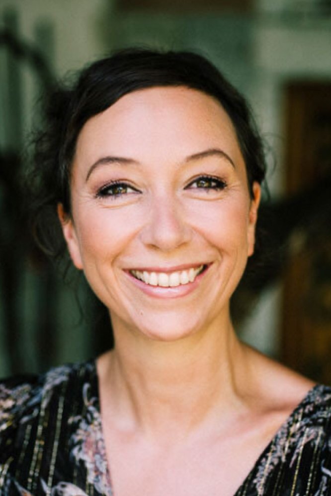 بازیگر Ursula Strauss  