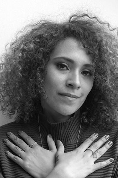 بازیگر Claudia Sainte-Luce  