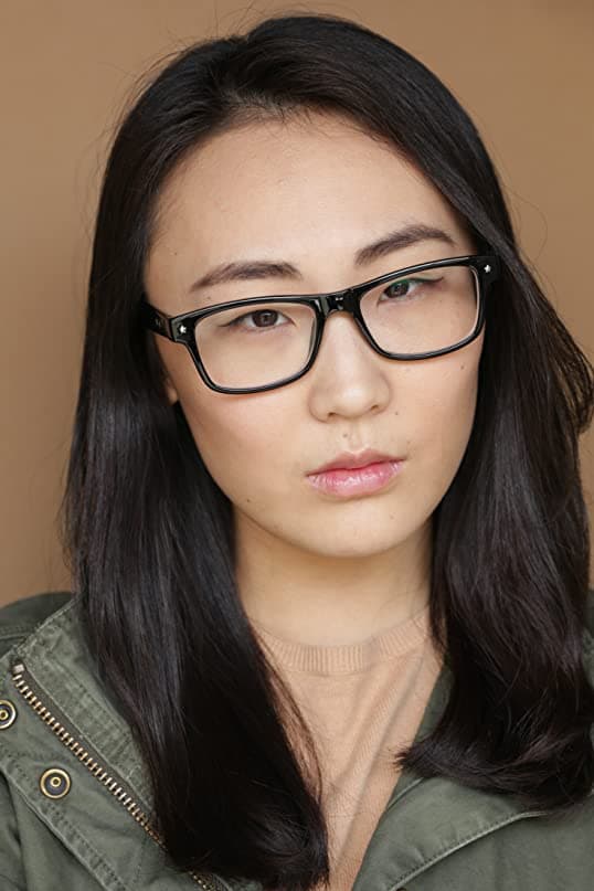 بازیگر Vivian Yoon Lee  