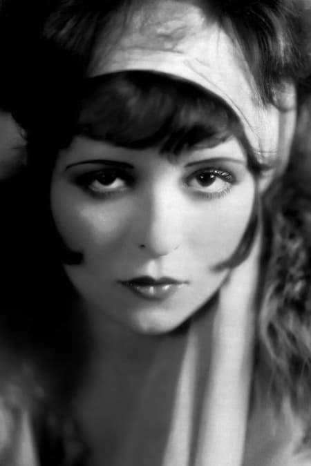 بازیگر Clara Bow  