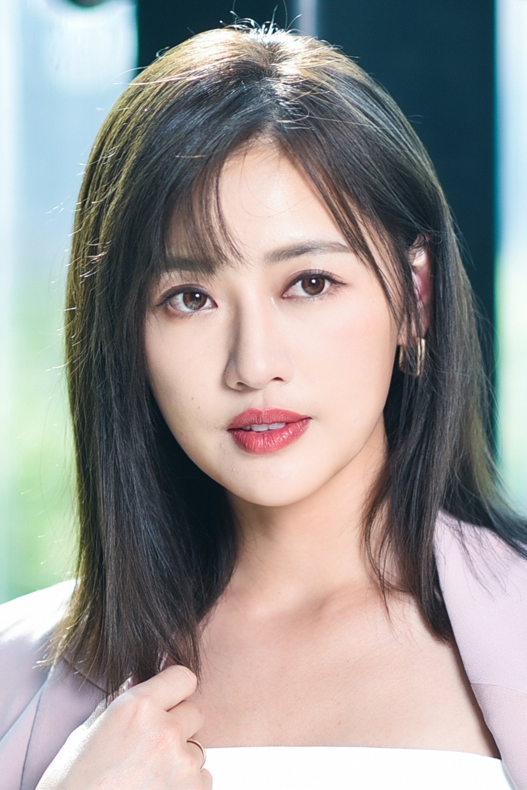 بازیگر Yvonne Liang  