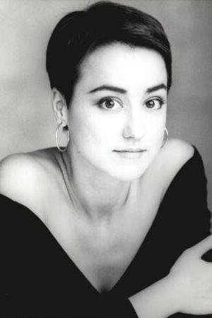 بازیگر Yvonne Suhor  