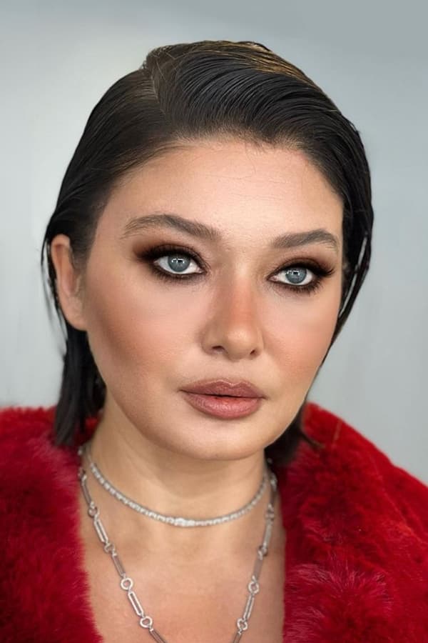 بازیگر Nurgül Yeşilçay  